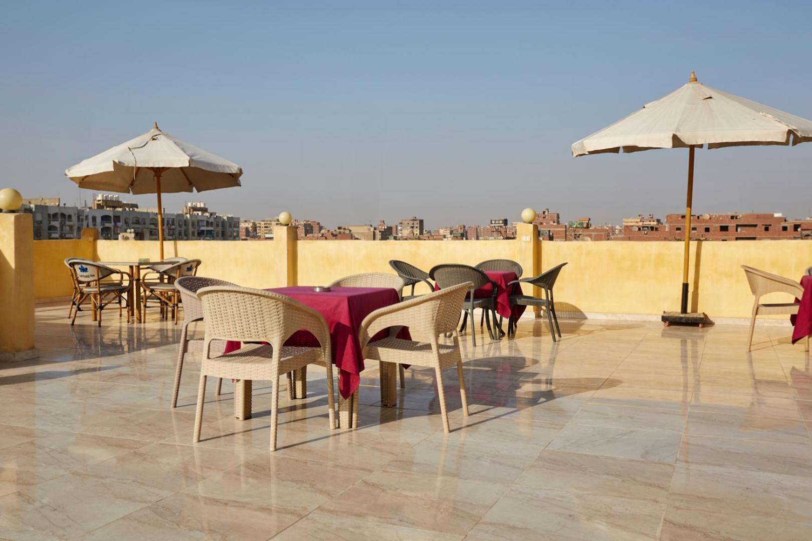 Grand Pyramid View Hotel Kafret el-Gabal Zewnętrze zdjęcie