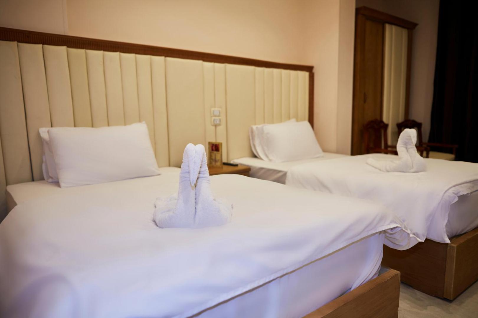 Grand Pyramid View Hotel Kafret el-Gabal Zewnętrze zdjęcie