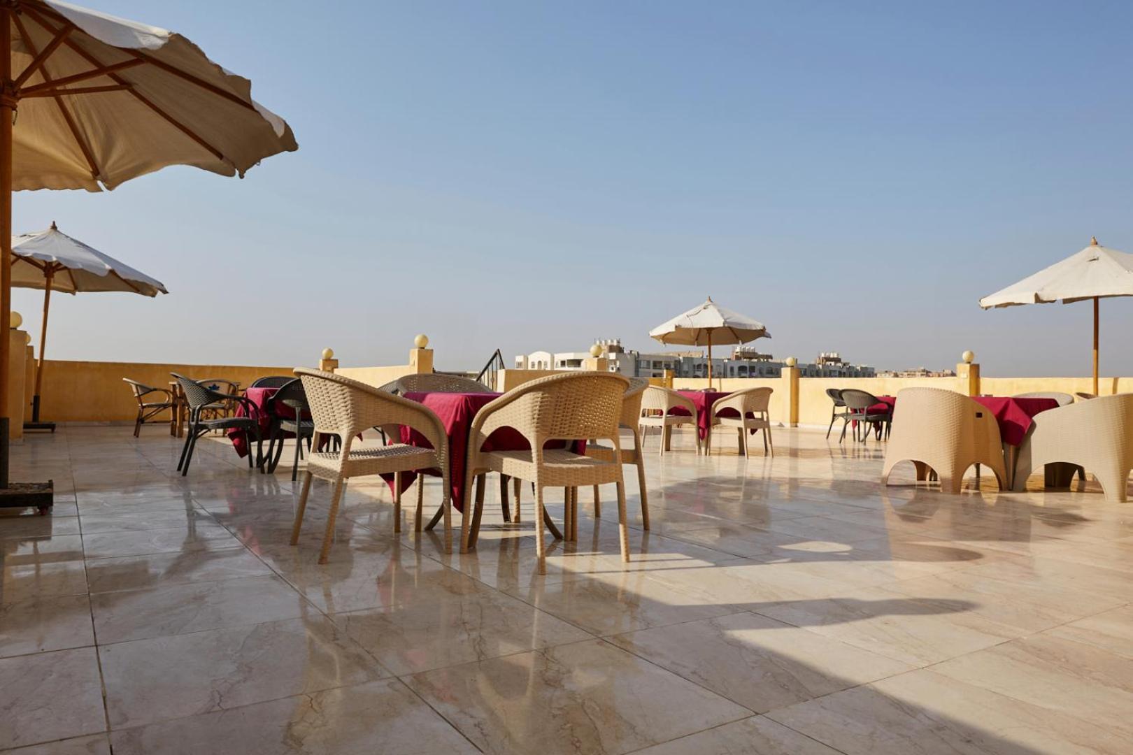 Grand Pyramid View Hotel Kafret el-Gabal Zewnętrze zdjęcie