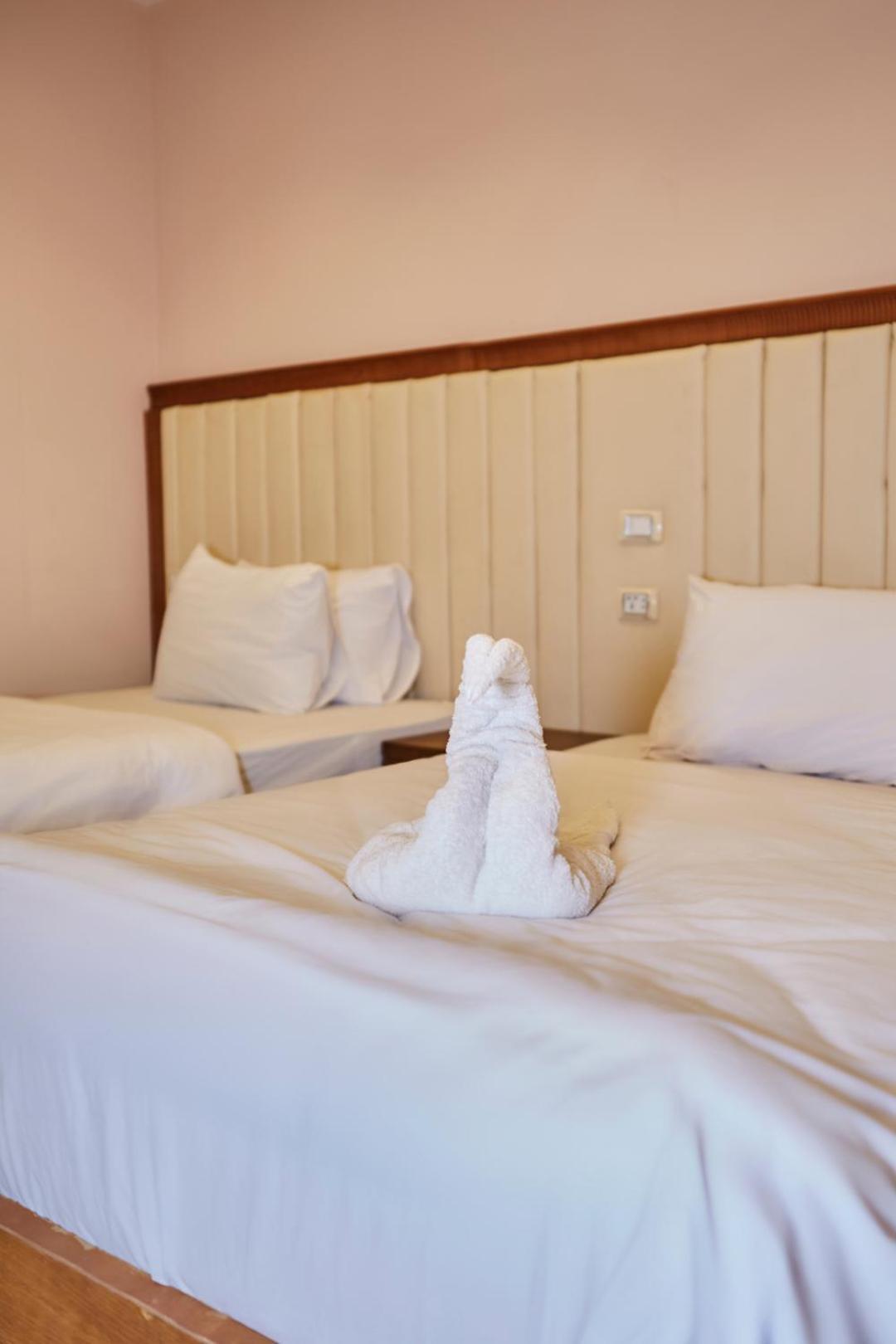 Grand Pyramid View Hotel Kafret el-Gabal Zewnętrze zdjęcie