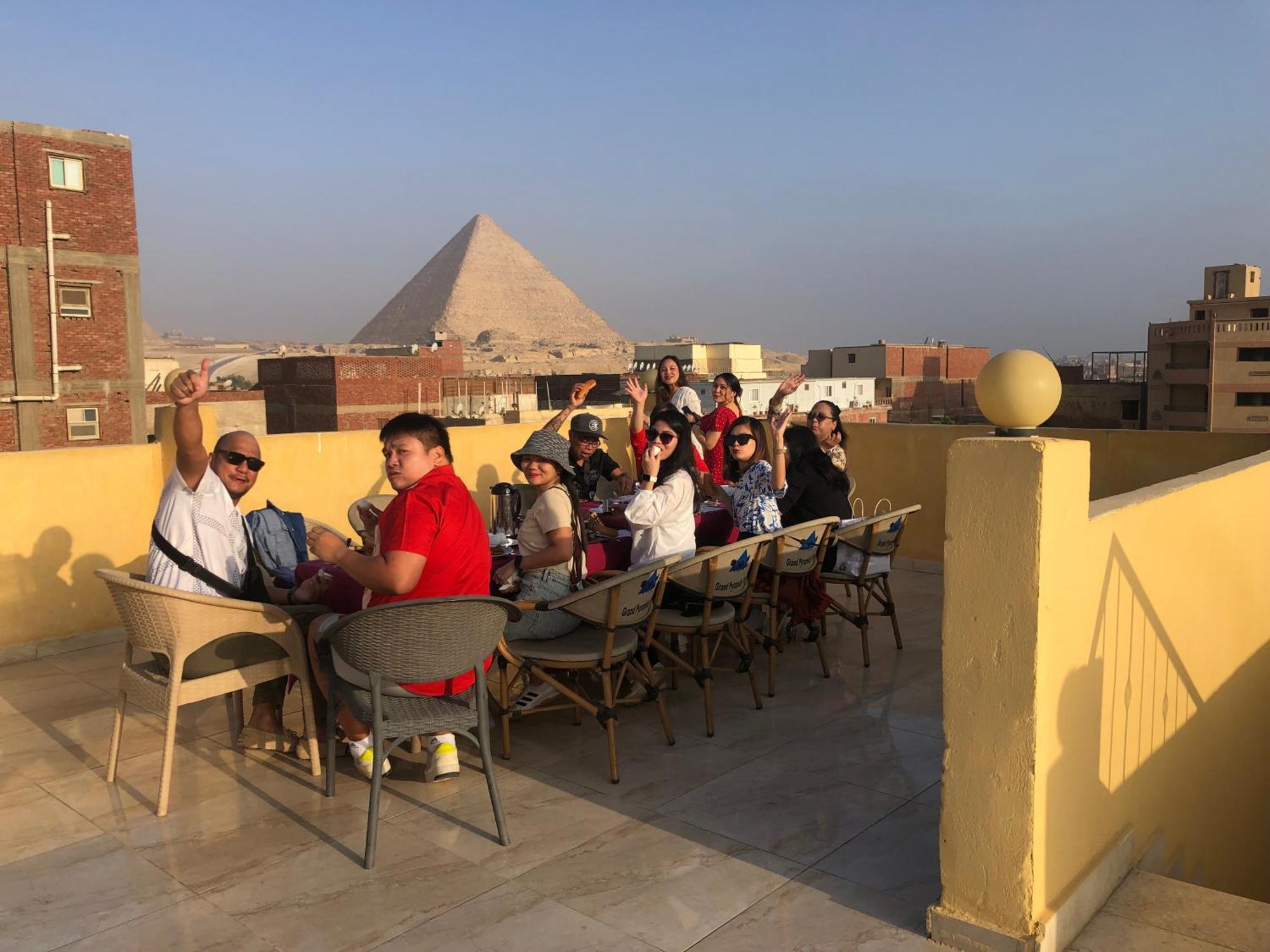 Grand Pyramid View Hotel Kafret el-Gabal Zewnętrze zdjęcie