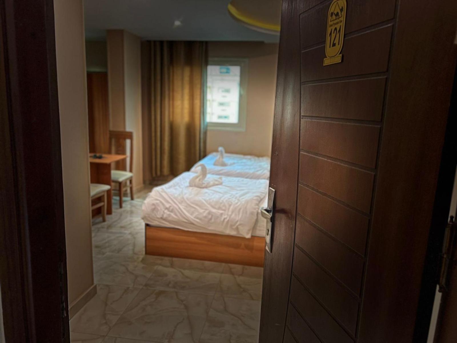 Grand Pyramid View Hotel Kafret el-Gabal Zewnętrze zdjęcie