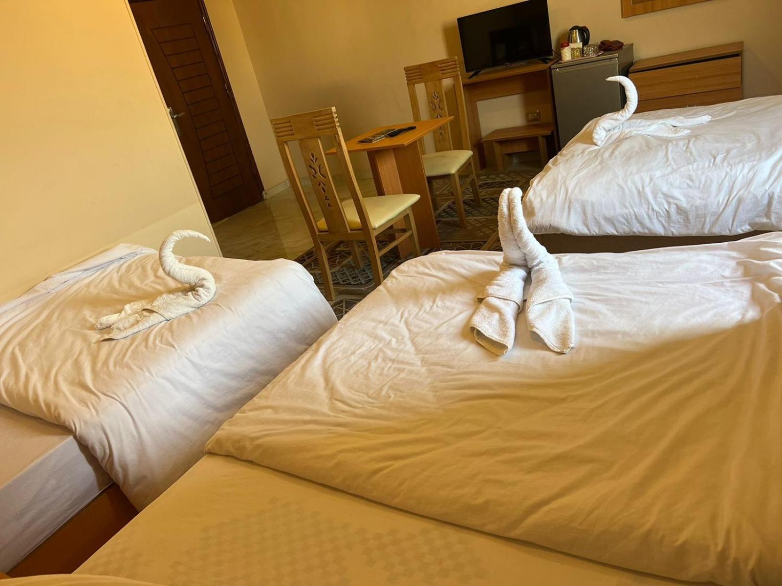 Grand Pyramid View Hotel Kafret el-Gabal Zewnętrze zdjęcie