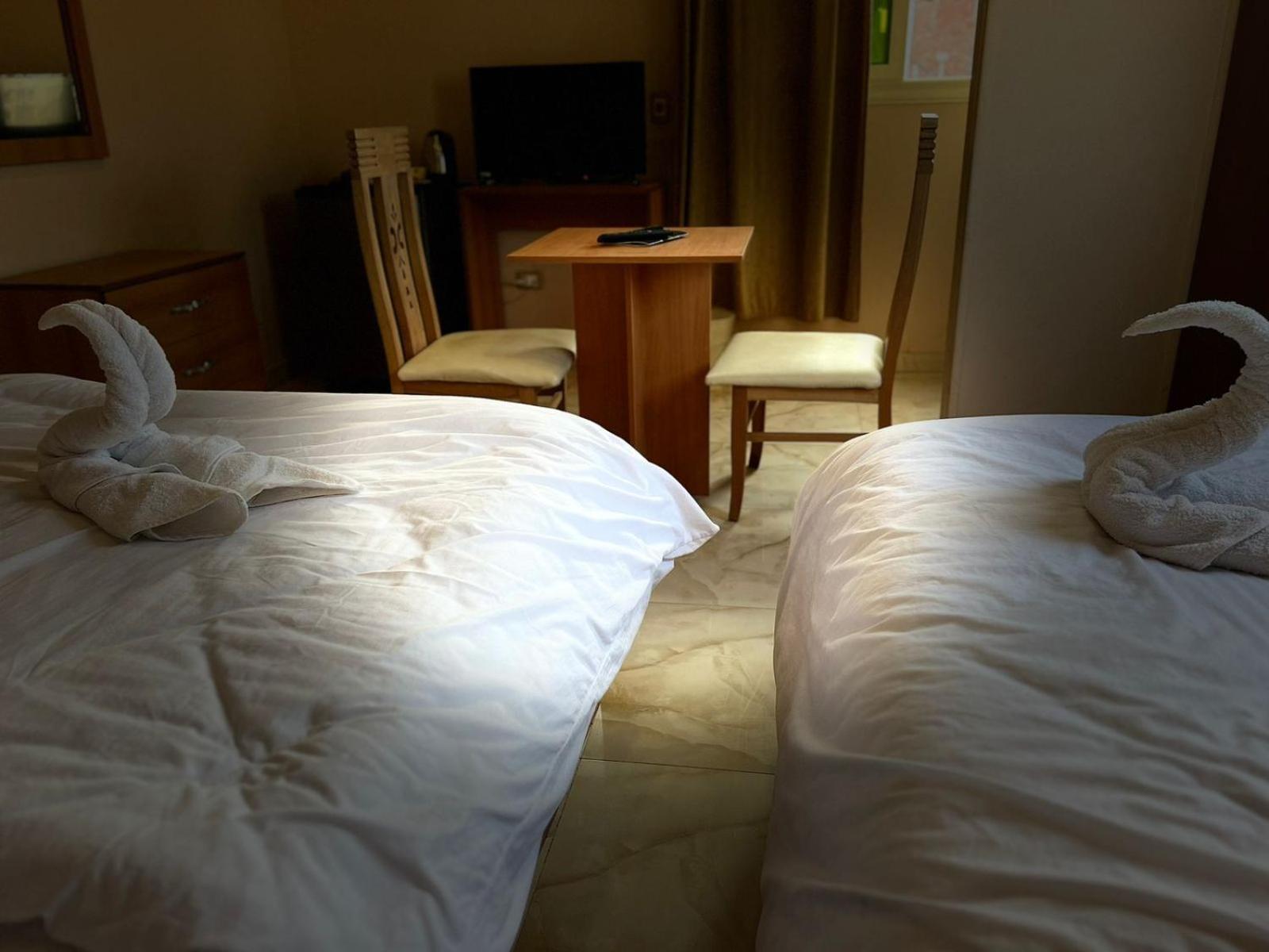 Grand Pyramid View Hotel Kafret el-Gabal Zewnętrze zdjęcie