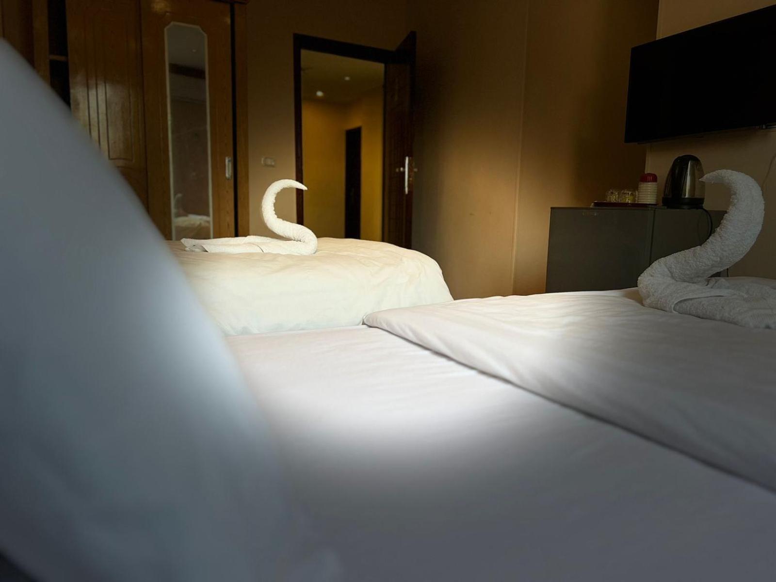 Grand Pyramid View Hotel Kafret el-Gabal Zewnętrze zdjęcie