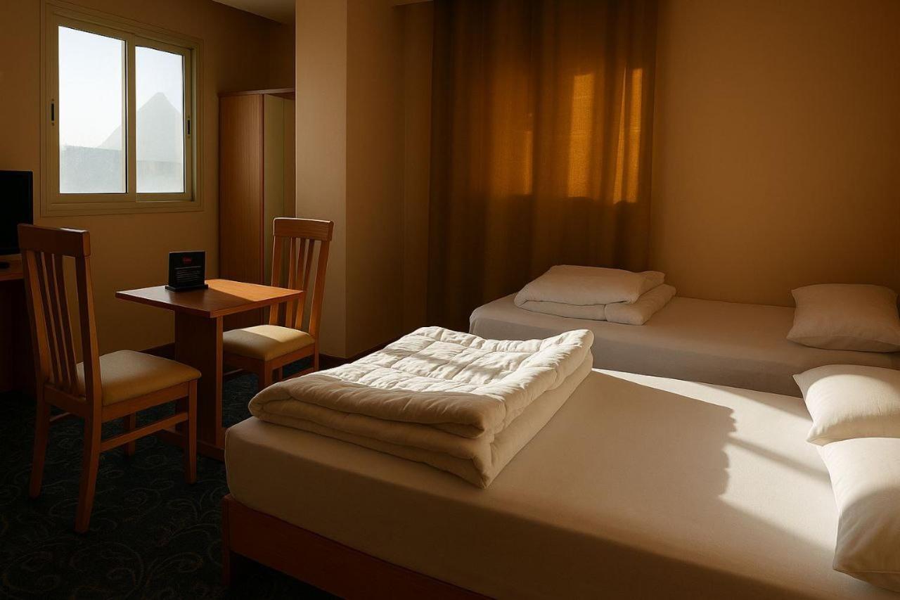 Grand Pyramid View Hotel Kafret el-Gabal Zewnętrze zdjęcie