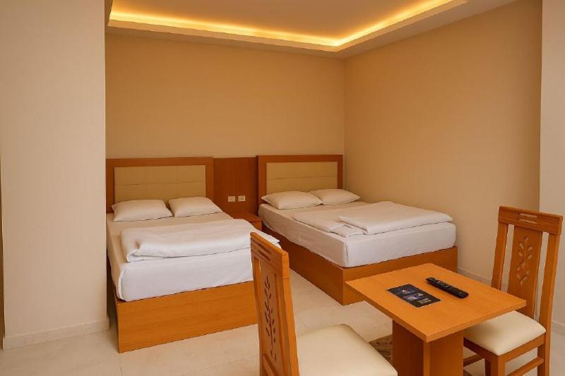 Grand Pyramid View Hotel Kafret el-Gabal Zewnętrze zdjęcie